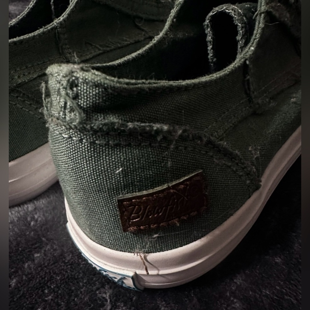 S1084 Womens “Blowfis” Olive Green Canvas Sneakers, Sz 9 - Picture 4 of 9